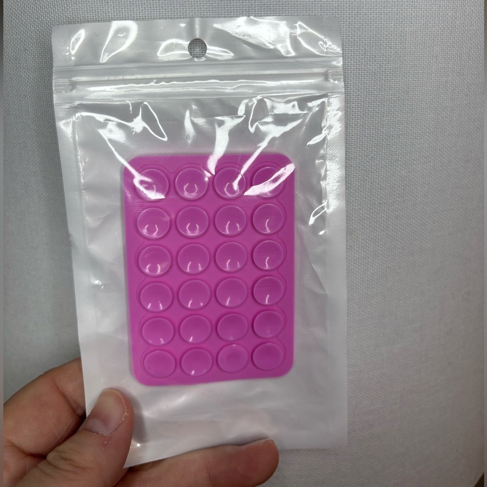 Vibrant Pink Silicone Phone Grip - Picture 1 of 1